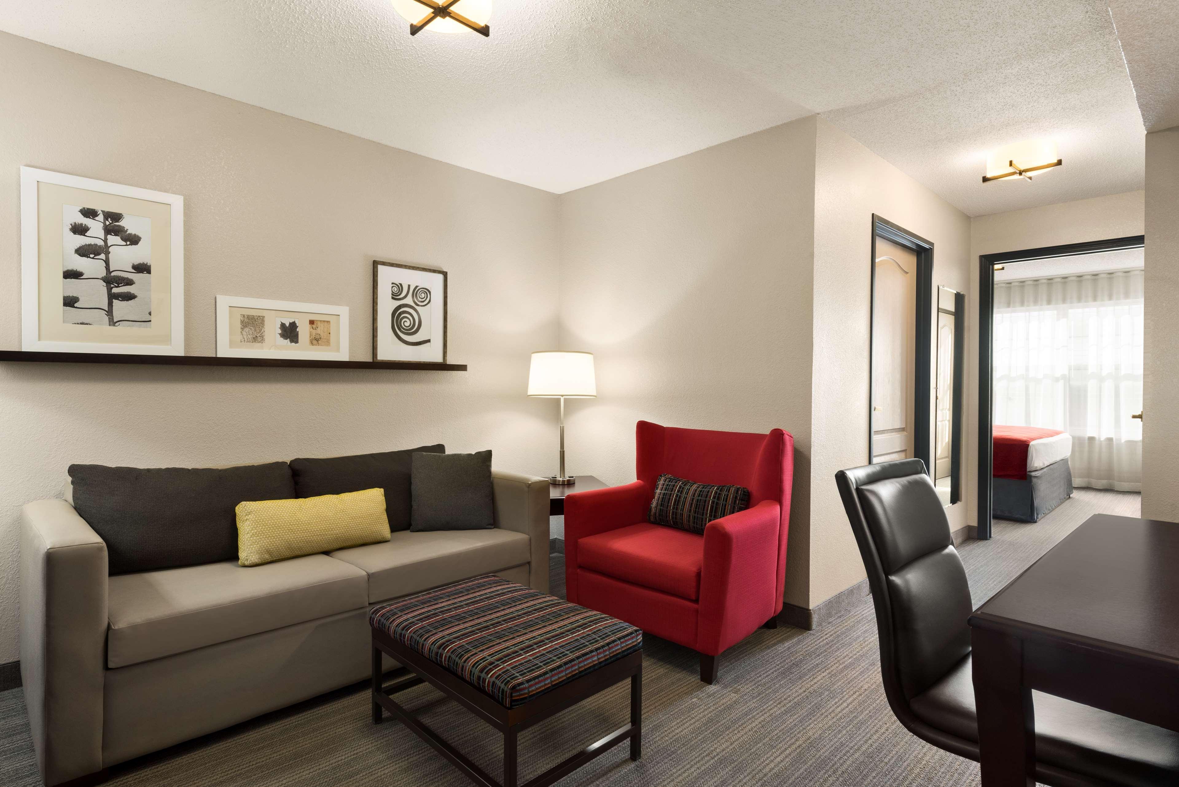 Country Inn & Suites By Radisson, Kansas City At Village West, Ks Bonner Springs ภายนอก รูปภาพ